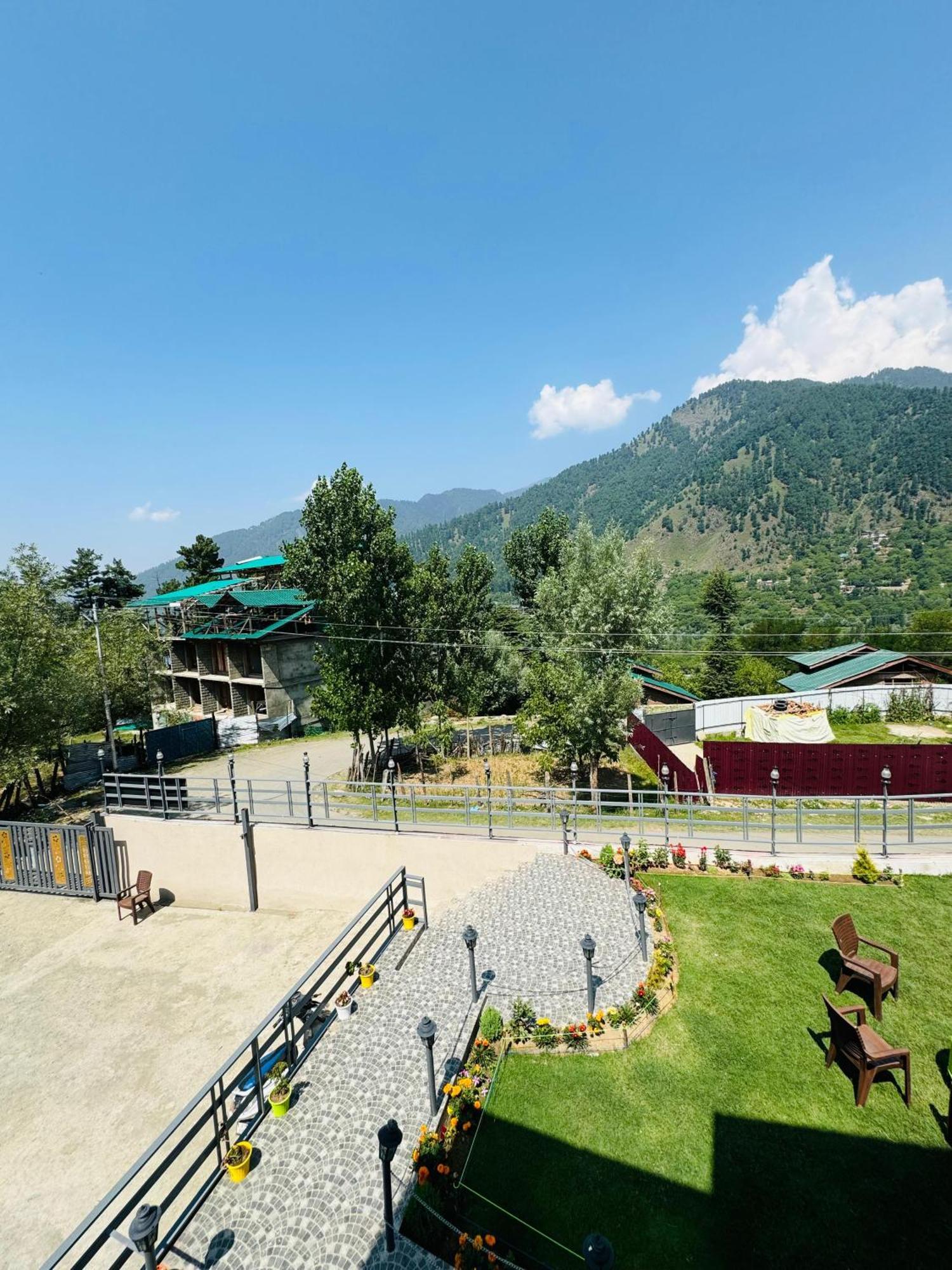 Frosty Mountain Resort Pahalgām エクステリア 写真