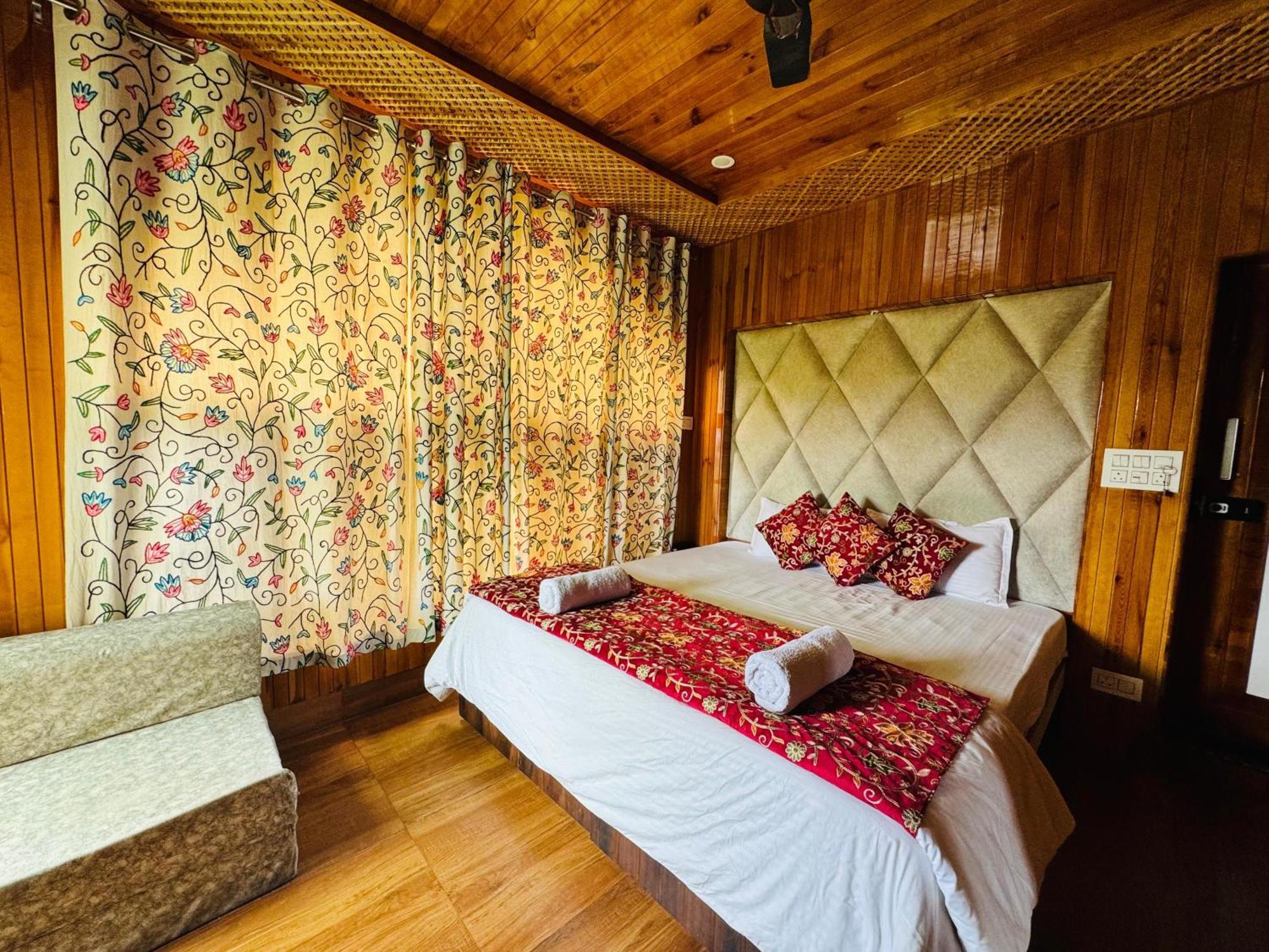 Frosty Mountain Resort Pahalgām エクステリア 写真